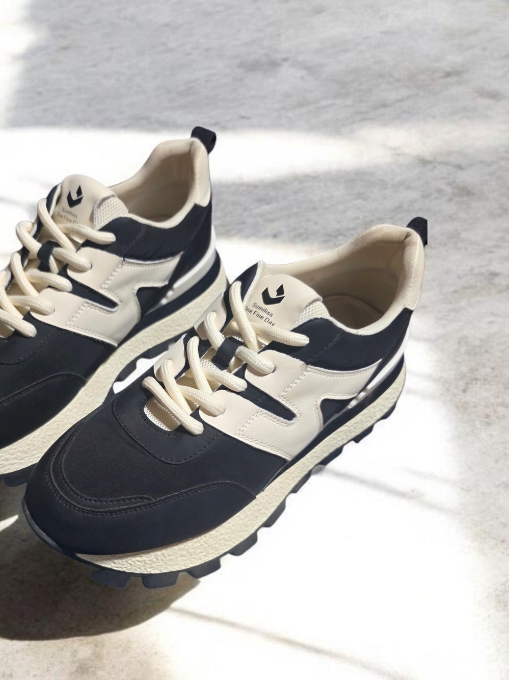 Womens Black and Cream Casual Sneakers - Comfort Retro Runner